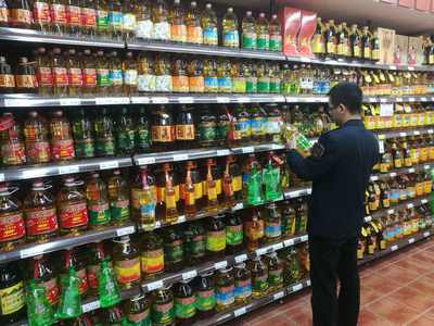 錫市食藥工商質(zhì)監(jiān)局開(kāi)展食品安全生產(chǎn)經(jīng)營(yíng)專(zhuān)項(xiàng)行動(dòng)，守好年末‘食品安全關(guān)’