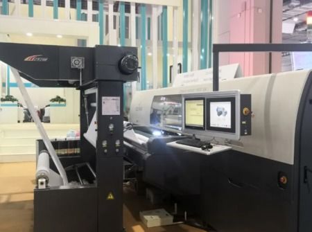 智繪經(jīng)緯 專(zhuān)注紡織品數(shù)碼印花設(shè)備研發(fā)、生產(chǎn)與服務(wù)的專(zhuān)業(yè)化先鋒